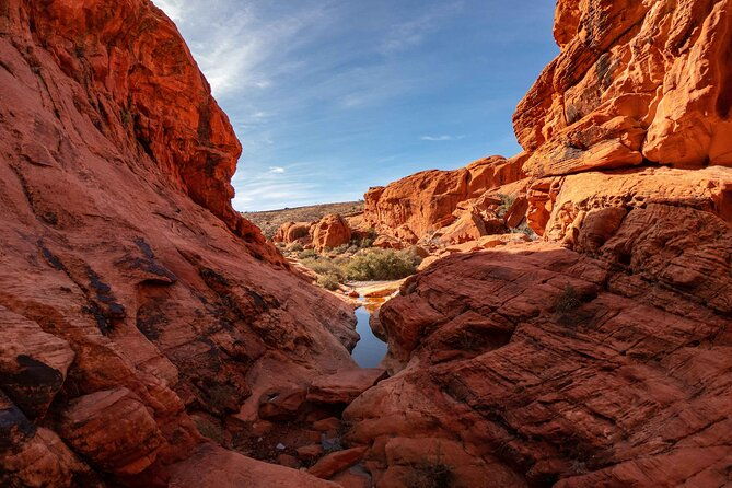 Mojave Desert, Red Rock Sign, Seven Magic Mts - Logistics and Practicalities