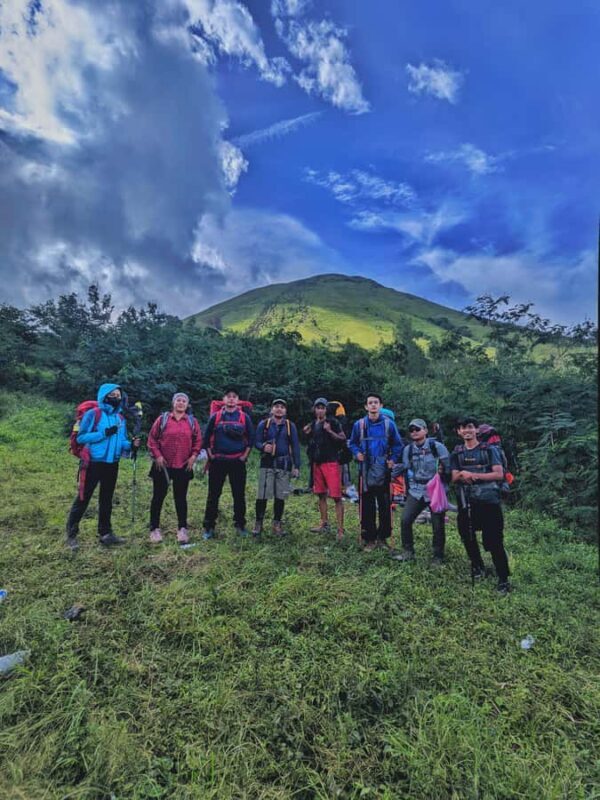 Mojokerto: Mount Penanggungan Guided Hike with meals - FAQ