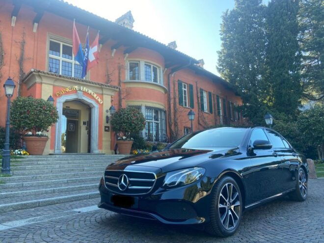 Moltrasio : Private Transfer To/From Airport Malpensa - Meeting Options