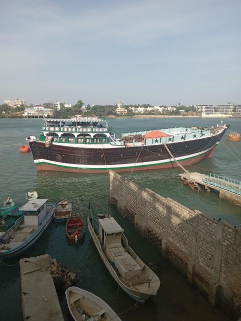 Mombasa City Tour,Fortjesus,Oldtown,Tusks and Spice Market. - Meeting Point