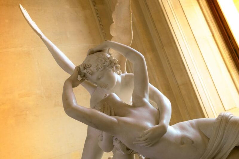 Mona Lisa & Treasures: 6-people Max Louvre Experience - Small Group Advantage