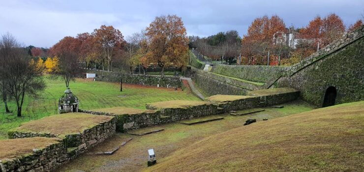 Monção: Fortress and Old Town Guided Tour - Accessibility Options