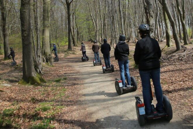 Mönchengladbach: Castles of Niederrhein Guided Segway Tour - Explore Bresges Park