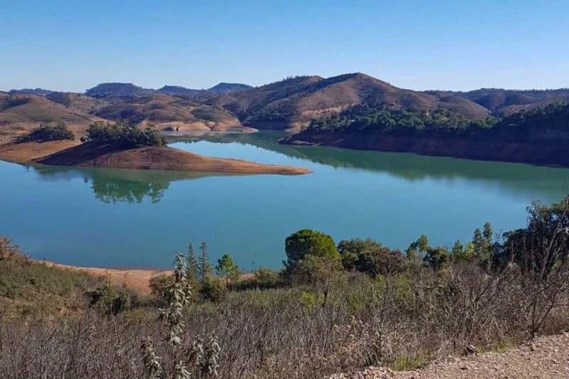 Monchique: Highlights Tour - Tasting Local Honey and Medronho