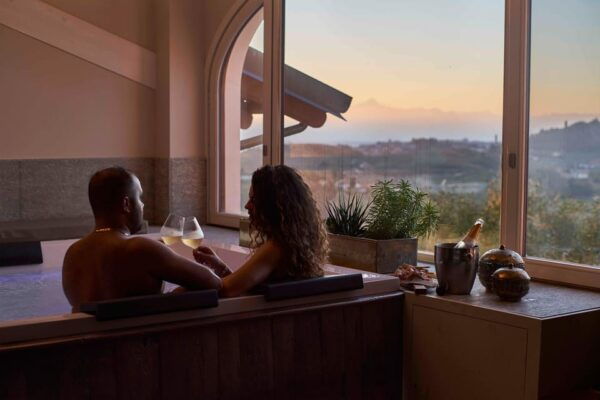 Monforte D'alba: Jacuzzi Ritual With Wine Tasting - Meeting Point