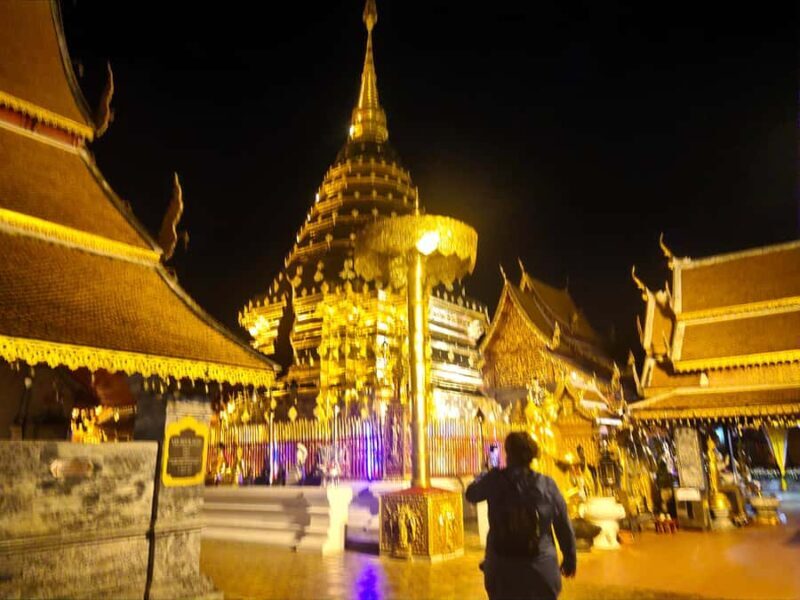 Monks chanting, Wat Doi Suthep and Wat Phalad+ Meditation - FAQ