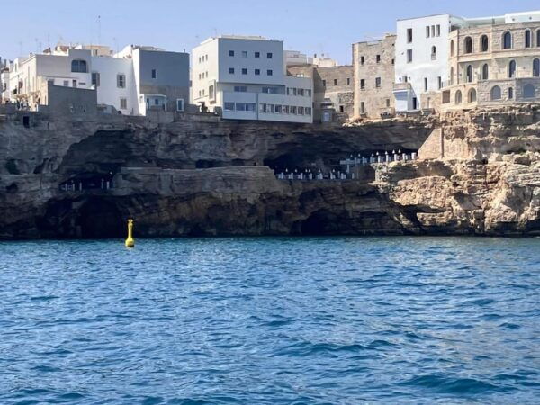 Monopoli: Coastal Tour of the Caves of Polignano a Mare - Onboard Amenities