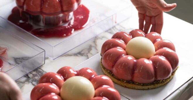 Monopoli: Make and Taste Modern Apulian Cakes - Group Size and Accessibility