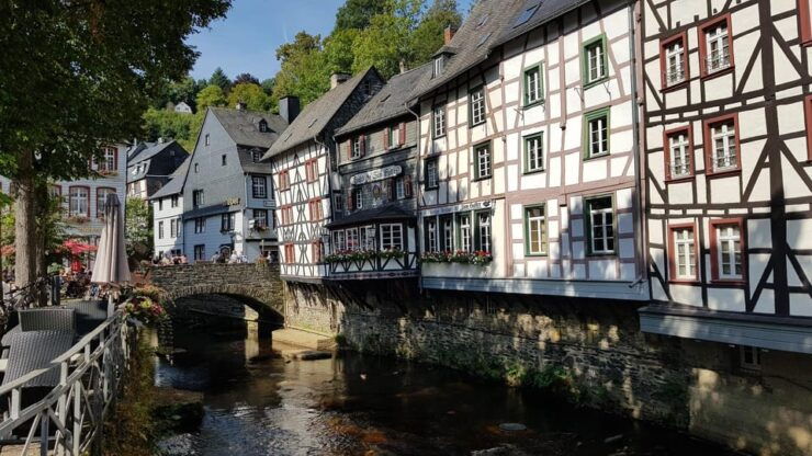Monschau - Old Town Private Guided Tour - Key Points