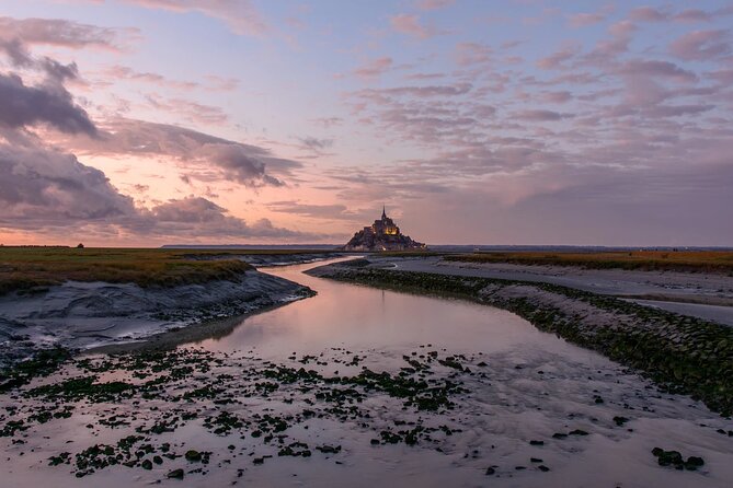 Mont Saint Michel D Day Omaha Beach Private VIP Tour With Champagne From Paris - Private Chauffeur Driven Vehicle
