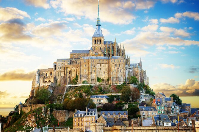 Mont Saint Michel Day Trip From Paris With English Speaking Guide - Positive Experiences
