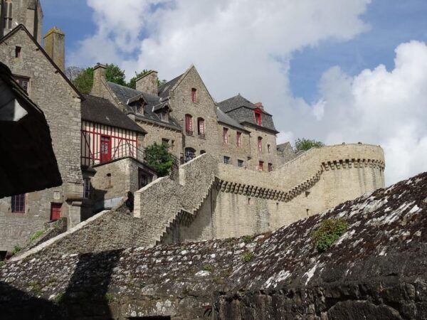 Mont Saint-Michel - Day Trip Luxury Van 7 Persons From Paris - Questions You May Have
