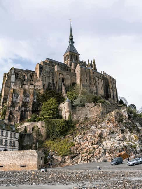 Mont Saint-Michel: Guided tour of the village and optional abbey entrance - The Itinerary in Detail