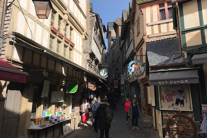 Mont-Saint-Michel Private Day Trip in Luxury Vehicle From Paris - Pricing