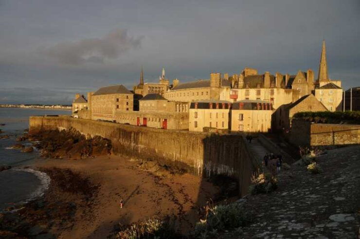 Mont St-Michel & Saint-Malo- 1 Day 2 Trips in VAN From Paris - Itinerary Highlights