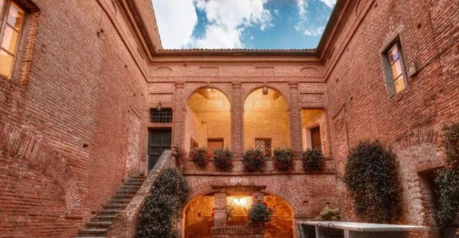 Montalcino: Brunello Wine Tasting & Lunch in a Tuscan Castle - Castle History and Vineyard Stroll