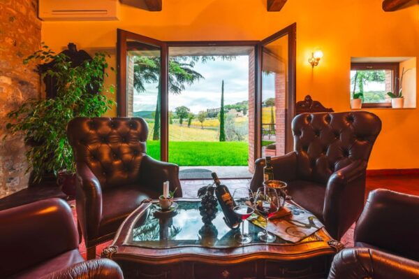 Montalcino: Walk of Wine Tour With Vertical Brunello Tasting - Location and Directions