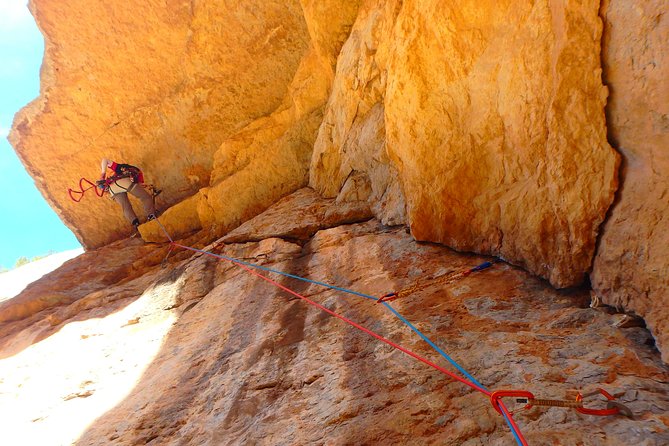 Montanejos: Long Route Multi-Pitch Climbing Experience - Valencia - Whats Included