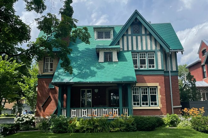 Montcalm & St. Jean Baptiste Districts Walking Tour (2,5h) - Common Questions