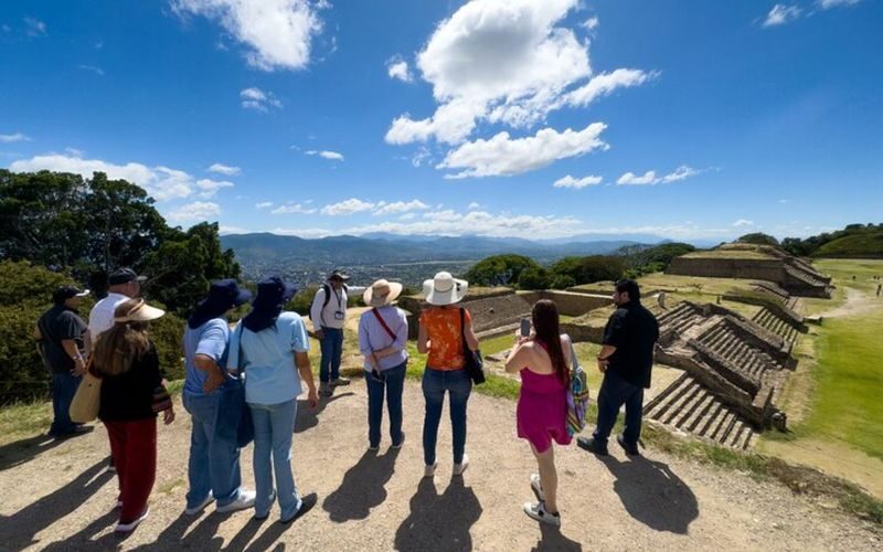 Monte Alban Archaeological Site Half-Day Bus Tour - Why the guide may be the difference