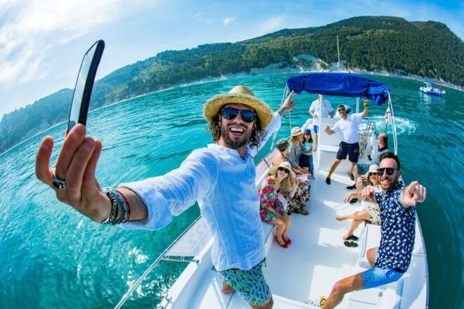 Monte Conero: Boat Tour With on Board Aperitif - What to Pack for the Tour