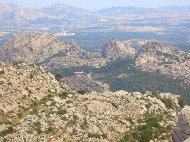 Monte Tiniterra: Guided Hiking Tour - Experience