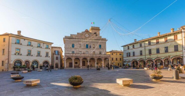 Montefalco: Guided Tour With Vineyard Visit and Lunch - Tour Highlights and Inclusions