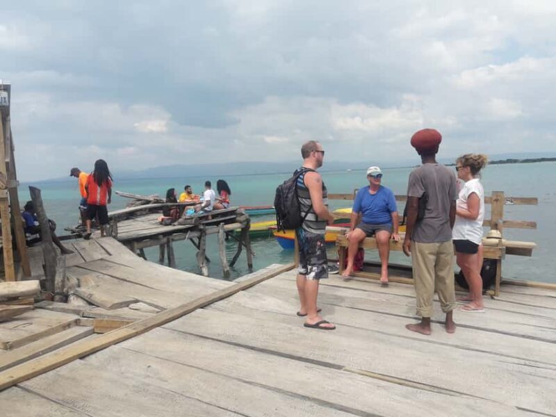 Montego Bay: 8-Hour Appleton & Pelican Bar Return Transfer - Who Should Consider This Tour?