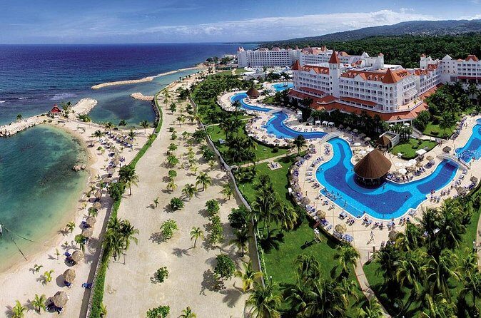 Montego Bay Airport and Grand Bahia Principe Private Shuttle - Pros and Cons: What You Should Know