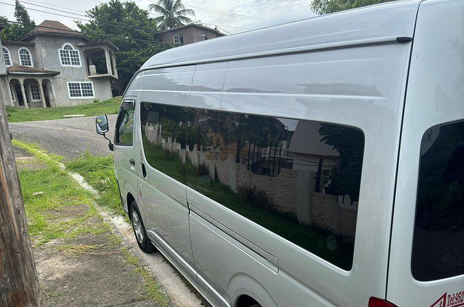 Montego Bay Airport and Hedonism II Private Shuttle - The Sum Up