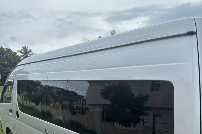 Montego Bay Airport and Riu Palace Tropical Bay Private Shuttle - The Driver and Vehicle Quality