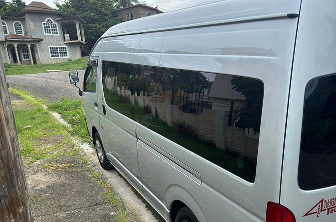 Montego Bay Airport and Sunscape Splash Private Shuttle - Value and Practicality
