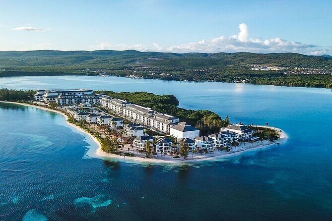 Montego Bay Airport Jamaica to Hotels in Montego Bay or Falmouth - Authentic Experiences and Reviewer Insights