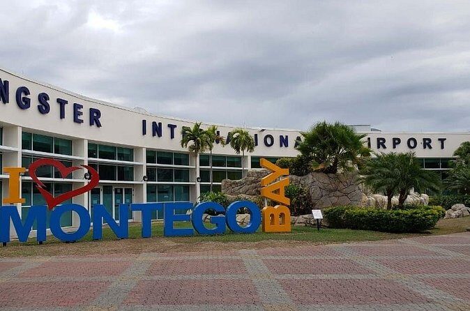 Montego Bay Airport to all Hotels around Ocho Rios Jamaica - Who Should Consider This Service?