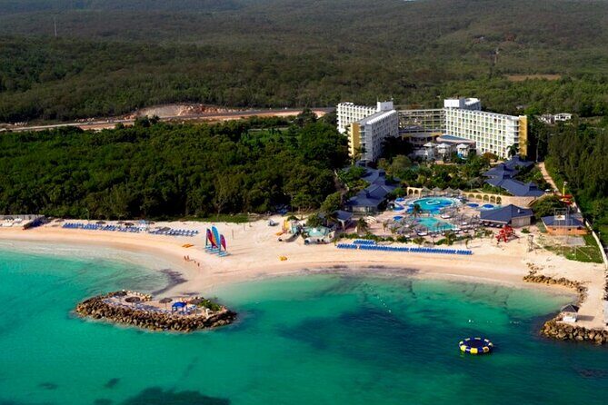 Montego Bay Airport Transfer to Hotels in Montego Bay or Falmouth - The Details of the Montego Bay Airport Transfer