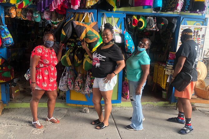 Montego Bay Airport Transfers,Tours & Excursions( Round Trip-Montego Bay Hotels) - Common Questions