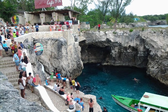 Montego Bay Excursion Negril 7 Miles Beach, Ricks Cafe and Time Square Shopping - Enjoying Negrils 7-Mile Beach