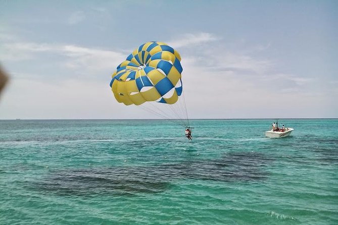 Montego Bay Fast Track Sightseeing Plus Parasailing - Activity Overview