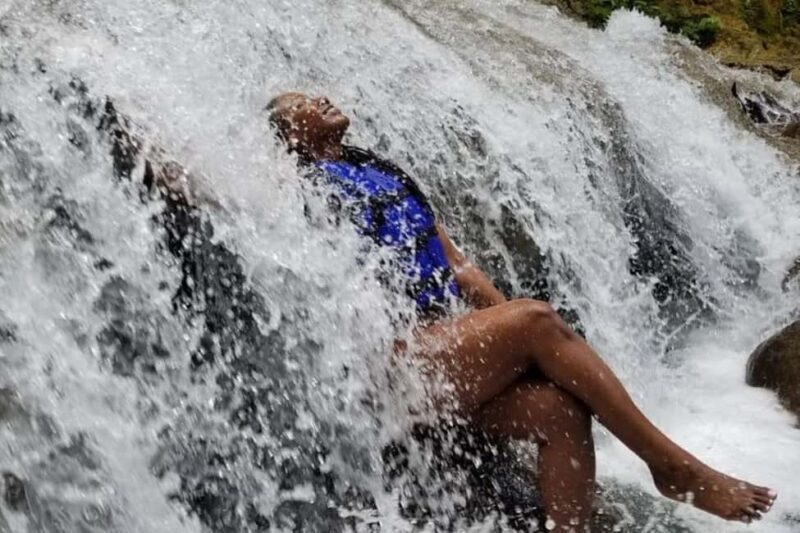 Montego Bay: Guided Tour of Dunn's River Falls and Park - The Journey to Dunns River Falls