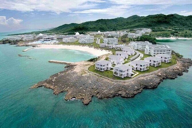 Montego Bay Jamaica Airport Transfer to Grand Palladium or Lucea - The Sum Up