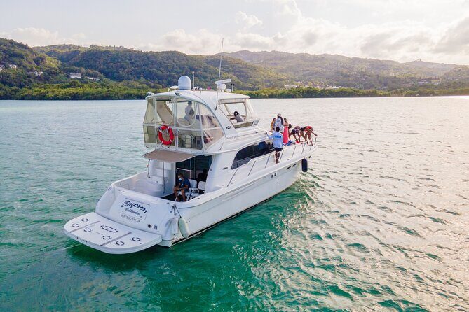 Montego Bay Private Yacht Tour with Open Bar and Lunch - FAQs