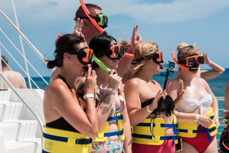 Montego Bay: Reggae Catamaran 18+ Cruise with Open Bar - Practical Tips for a Smooth Experience