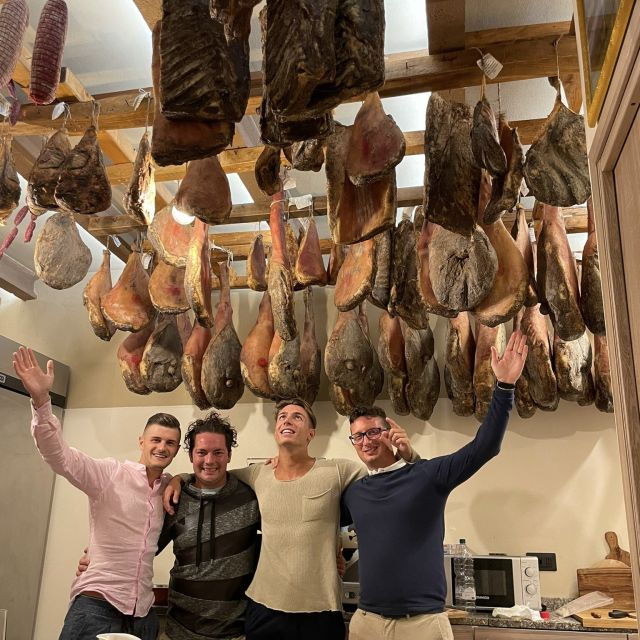 Montepulciano: Cinta Senese Tour With Food Tasting - Experience Highlights