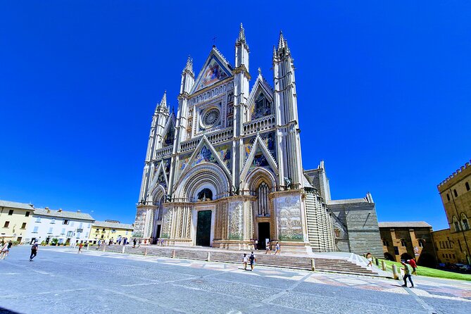 Montepulciano Wine Tasting and Orvieto Private Day Tour From Rome - Exploring the Charming Town of Orvieto