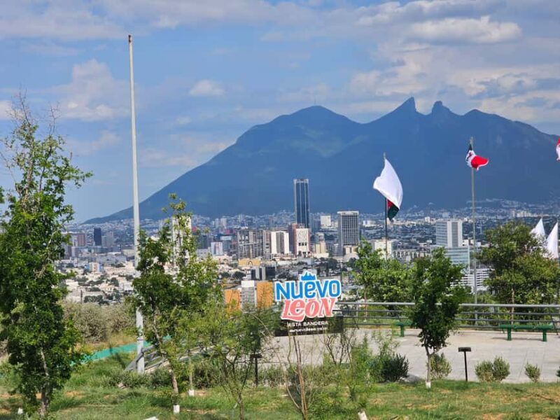 Monterrey: City Highlights Tour with Boat Ride - Exploring San Pedro Garza Garcías Exclusive Streets