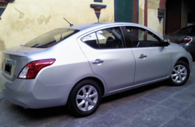 Monterrey: International Airport Transportation - Luggage Accommodations