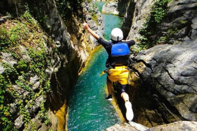 Monterrey: Matacanes Canyon - Included Equipment and Meals