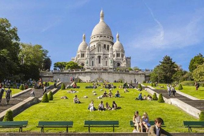 Montmartre and Its Secrets - Hidden Gems in the Neighborhood