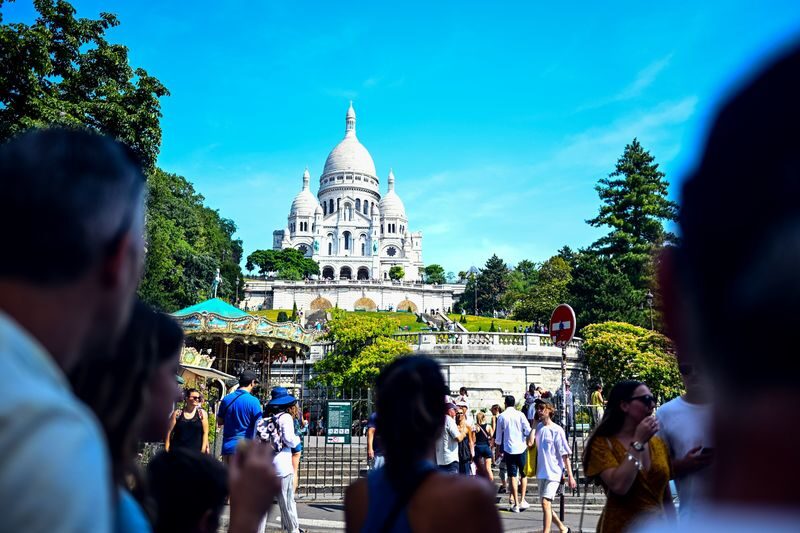 Montmartre Food Tour in Paris - Chocolate, macarons, and the first sweet tastes