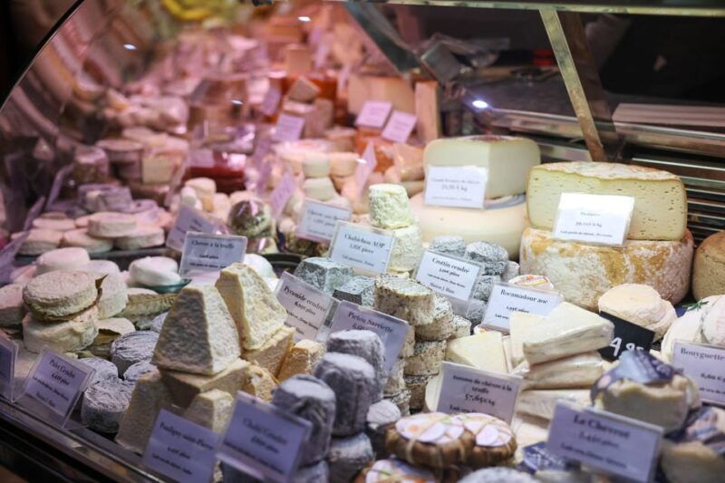 Montmartre Food Tour: Typical Dishes, Cheeses & Wine Tasting - Good To Know